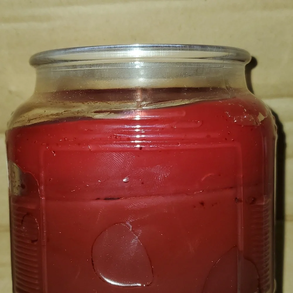 BERRY TART Red Farmer's Market 2 Scents - 16 oz,‎ two wick Gold Canyon candle